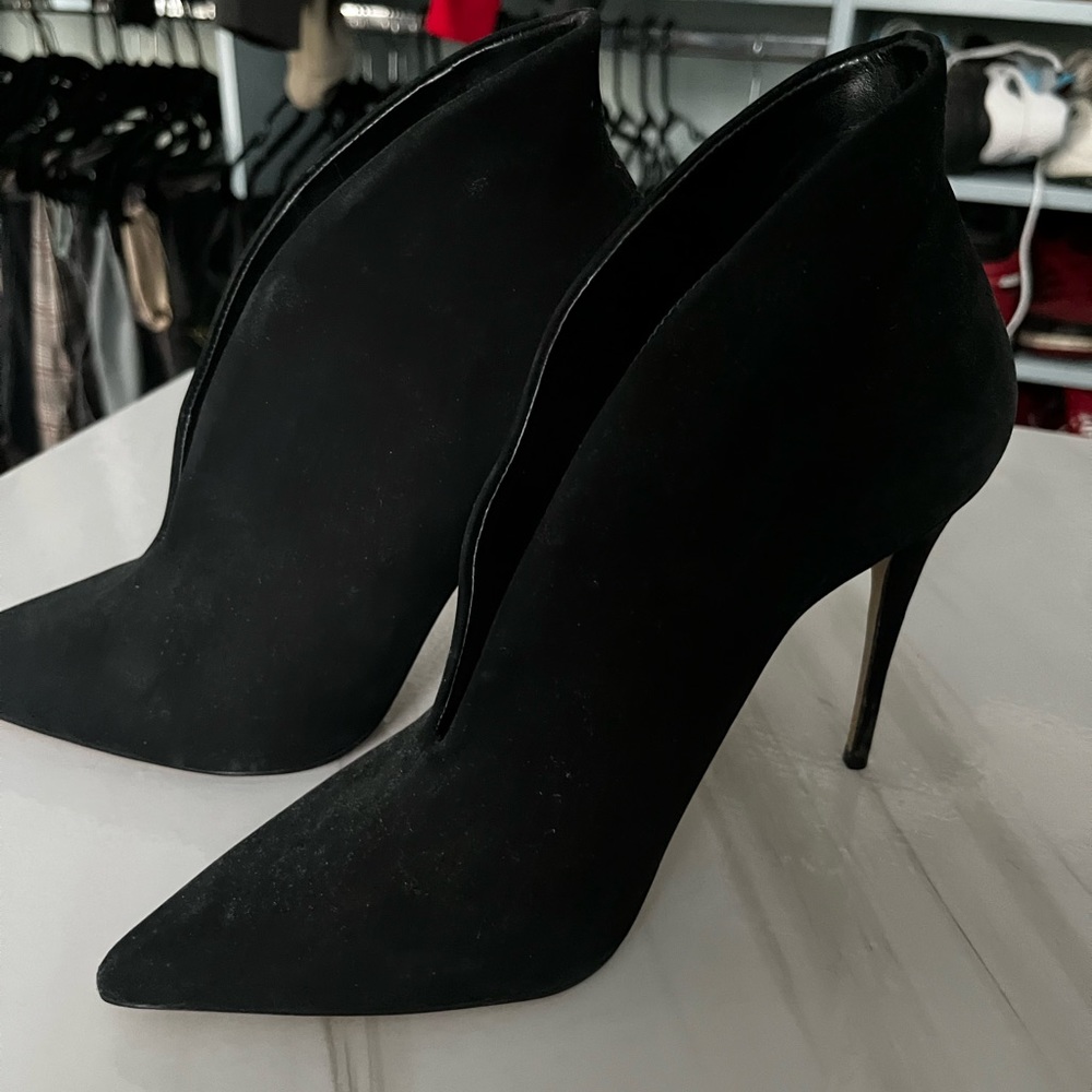 Aldo split top heel size 9